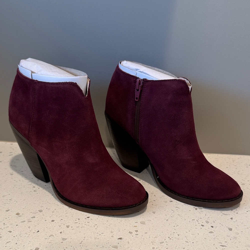 Women's Suede Ankle Boots - Burgundy size 7